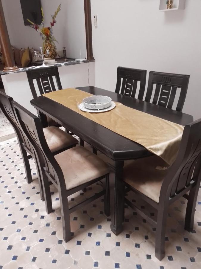 Un Riad Pour Se Divertir En Famille & Se Detendre Marrakesh Bagian luar foto