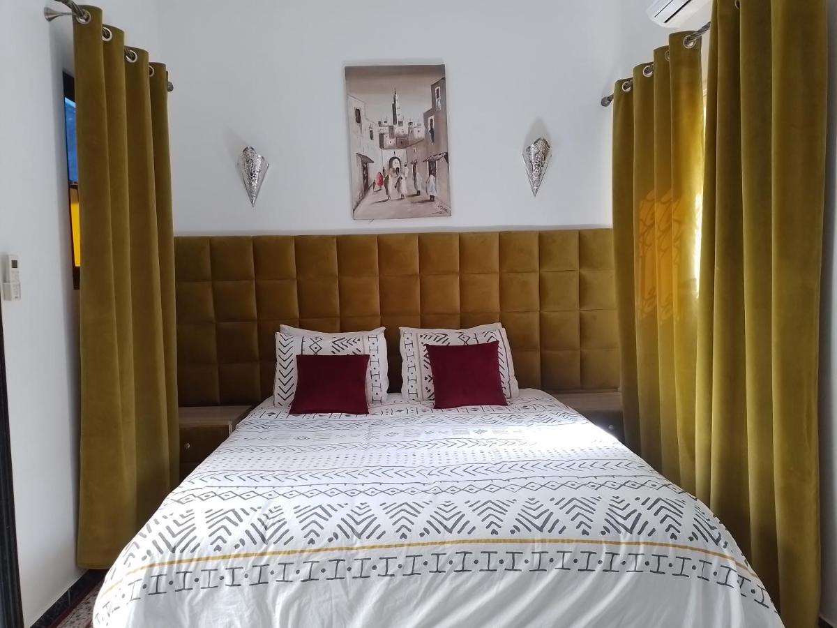 Un Riad Pour Se Divertir En Famille & Se Detendre Marrakesh Bagian luar foto